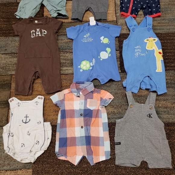Baby boys size 0-3 months summer outfit bundle of 9 mostly overalls - Picture 2 of 5